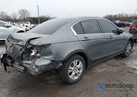 2008 Honda Accord 2.4 Lx-P z USA, uszkodzony, nr VIN 1HGCP26428A132747